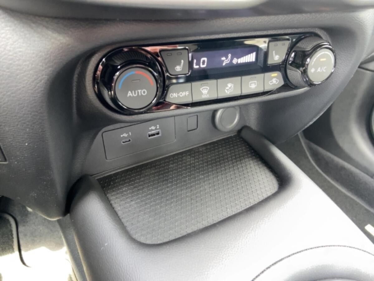 Nissan Juke ACENTA Komfort 1.0 DIG-T 114 PS 6MT Winter/Navi/Carplay