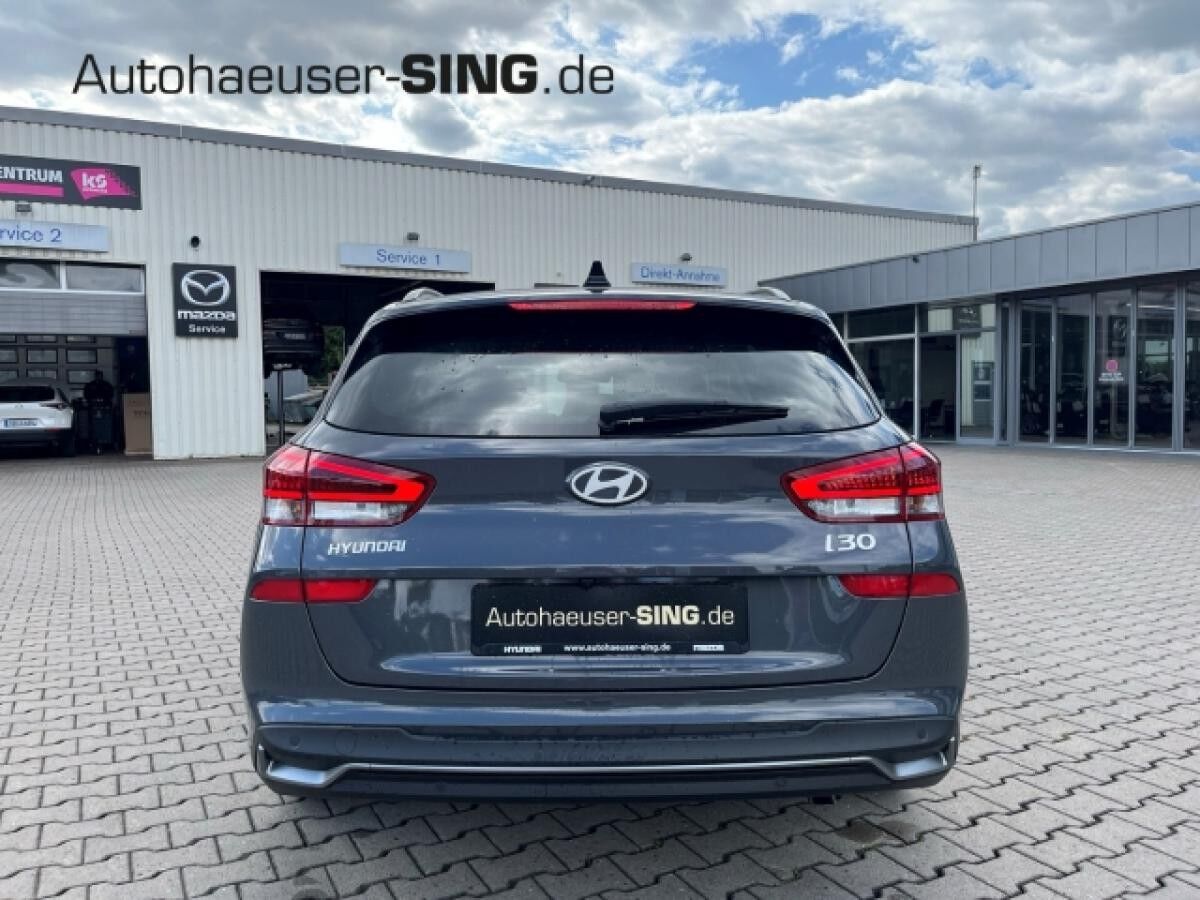 Hyundai i30 i30cw M-Hybrid Navi LED Kamera SHZ PDC CarPlay