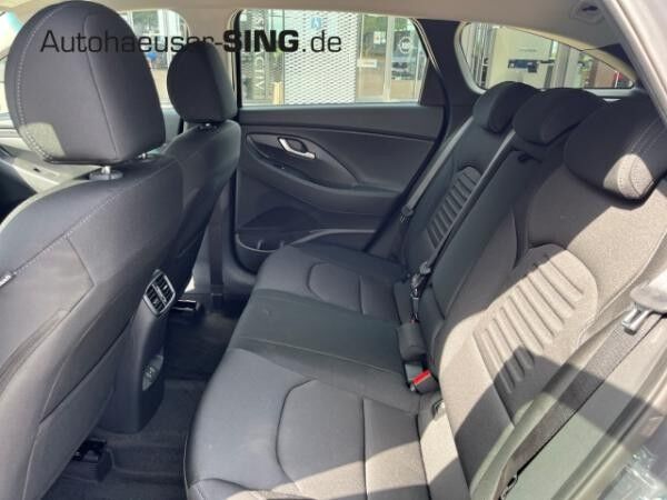 Hyundai i30 cw M-Hybrid Navi LED Kamera SHZ PDC CarPlay