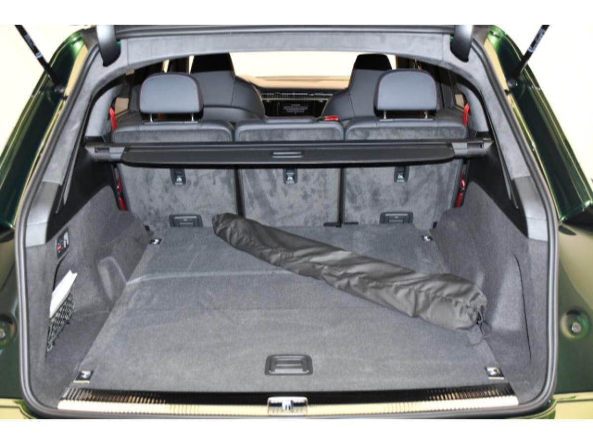 Audi SQ7 Audi exlusive Verde Ermes metallic HD Matrix LED-Scheinwerfer  Panorama-Glasdach Nachtsichtassistent