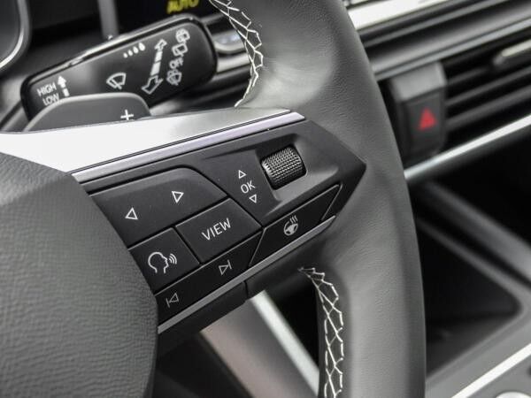 Seat Leon Sportstourer Road Edition 1.5 eTSI DSG GANZJAHRESREIFEN