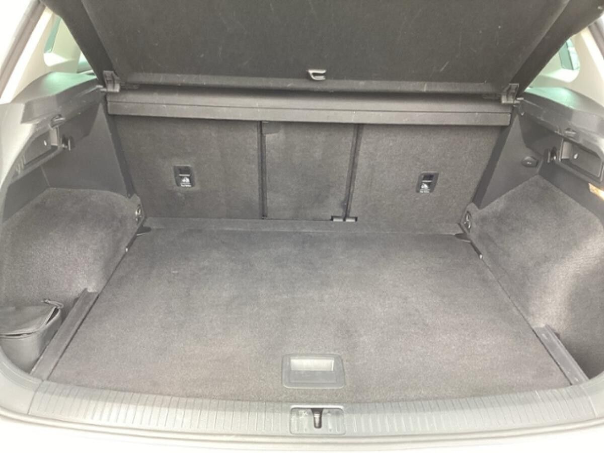 Volkswagen Tiguan 1.5 TSI DSG R-LINE *360° *AHK *LM20 *ACC