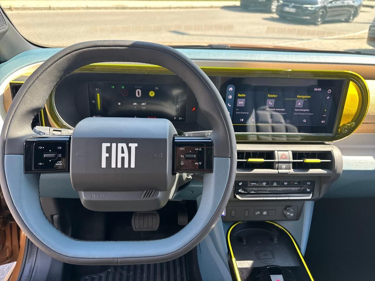 Fiat Grande Panda Elektro LaPrima 44kWh 83kW (113 PS) inkl. Winter-Paket