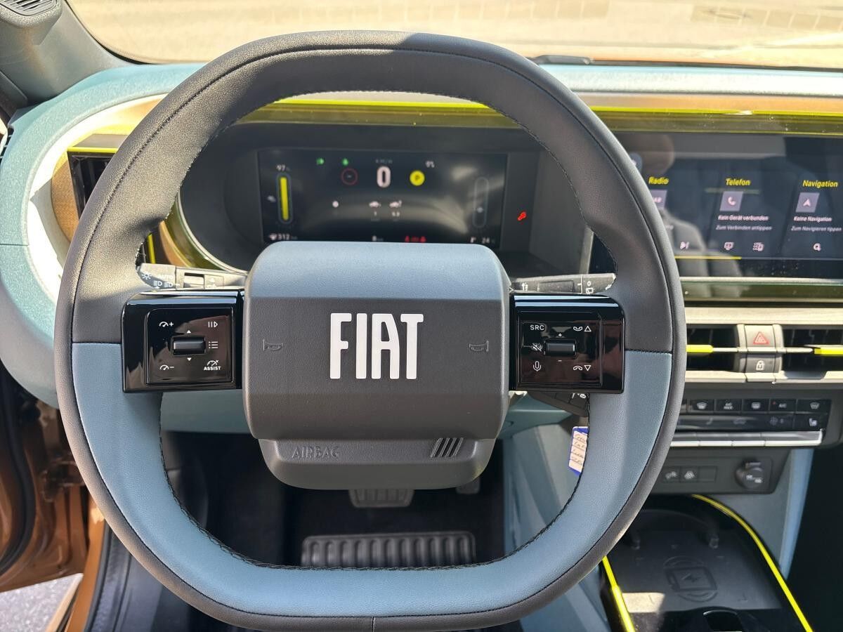 Fiat Grande Panda Elektro LaPrima 44kWh 83kW (113 PS) inkl. Winter-Paket