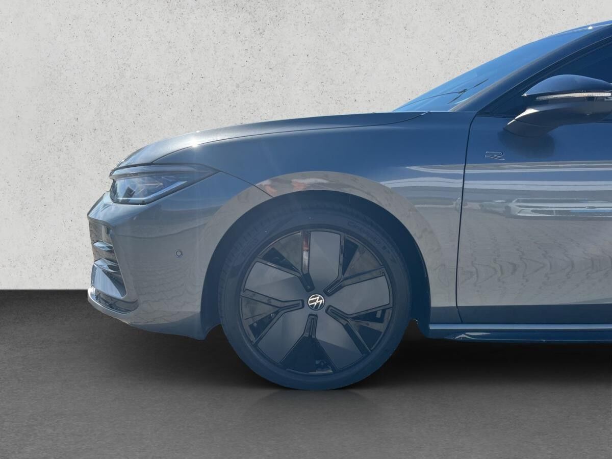 Volkswagen Passat Variant R-Line 2,0 l TDI SCR 4MOTION DSG