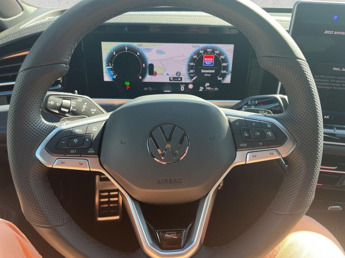 Volkswagen Passat Variant R-Line 2,0 l TDI SCR 4MOTION DSG