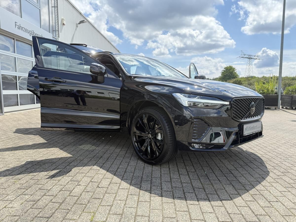 Volvo XC60 B5 AWD ULTRA BLACK EDITION - sofort lief. -