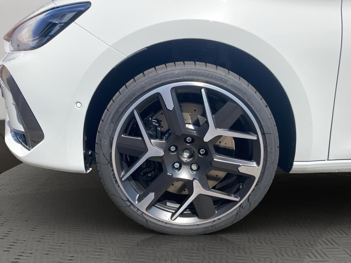 Cupra Leon Sportstourer VZ 2.0 TSI 245 kW (333 PS) 7-Gang-DSG 4Drive