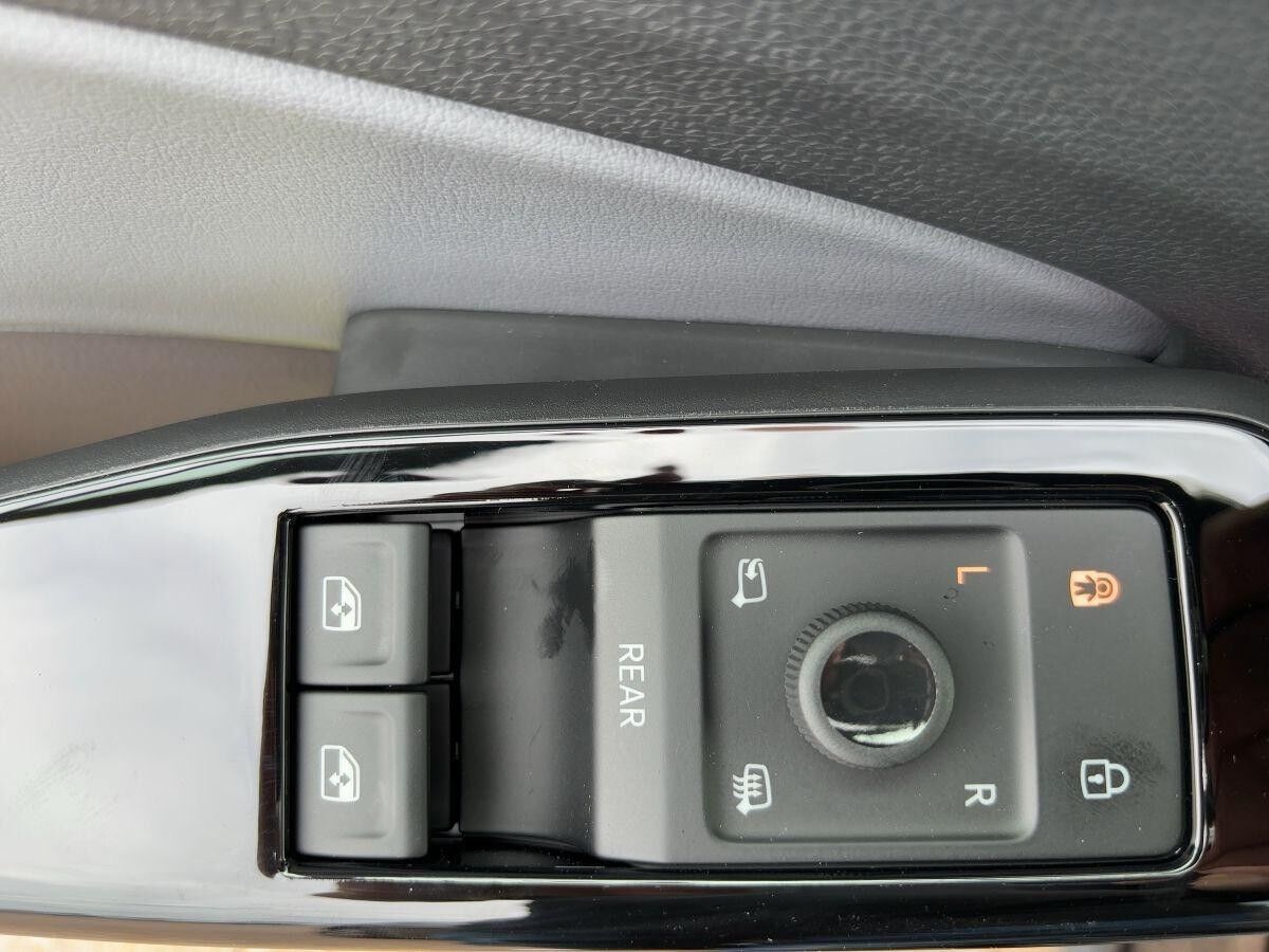 Volkswagen ID.4 PRO AHK WÄRMEPUMP MASSAGE AREA-VIEW HEAD-UP