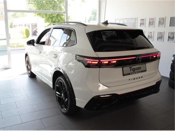 Volkswagen Tiguan R-Line Hybrid HD-Matrix Pano AHK Black Style