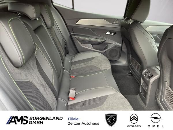 Peugeot 408 1.2 Hybrid 145 GT,Panorama,Surrounding-Paket,Premium-Paket, uvm.