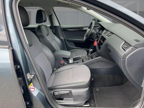 Skoda Octavia 1.5 TSI G-Tec Erdgas Combi Automatik AHK SHZ PDC Navi