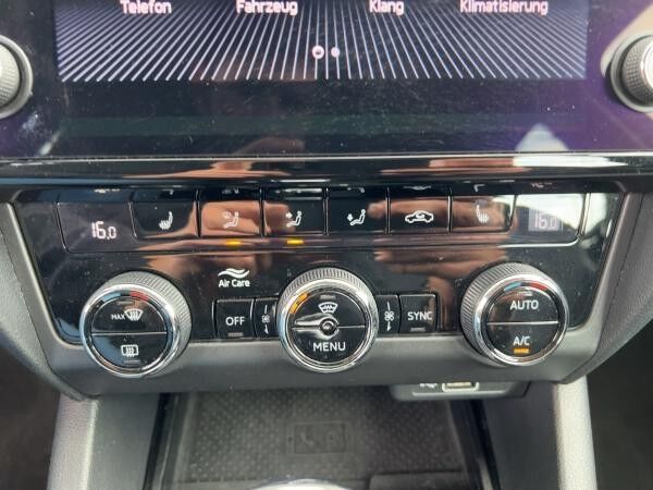 Skoda Octavia 1.5 TSI G-Tec Erdgas Combi Automatik AHK SHZ PDC Navi