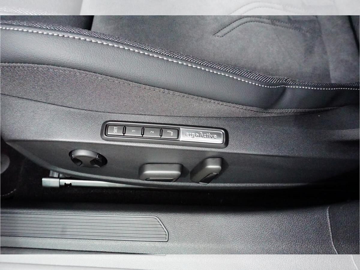 Volkswagen Golf Style 1,5 TSI 6-Gang