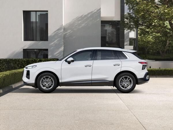 Audi Q3 S Tronic | Bestellaktion | FREI KONFIGURIERBAR