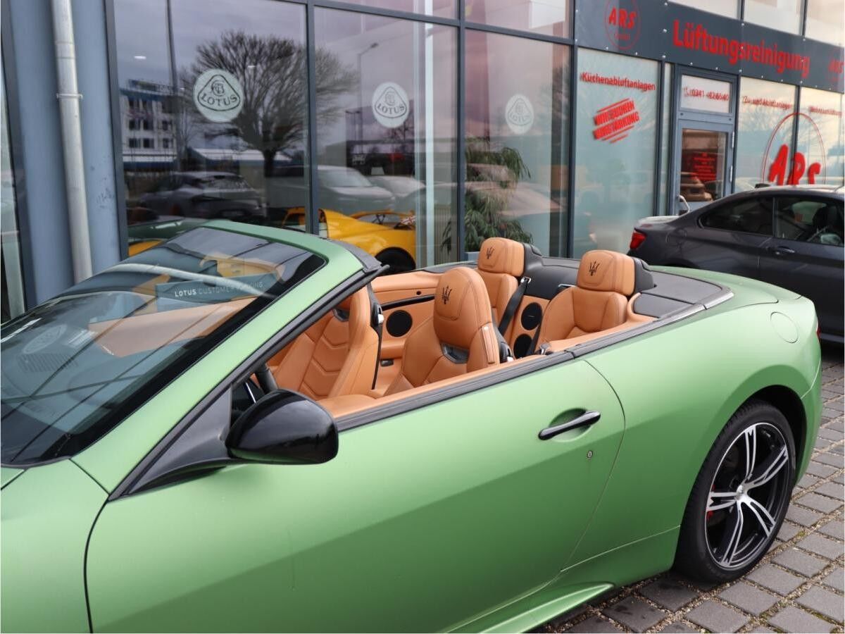 Maserati GranCabrio Sport // Vollfolierung in grün matt|  🔥 SPORTIVO LEIPZIG  🔥