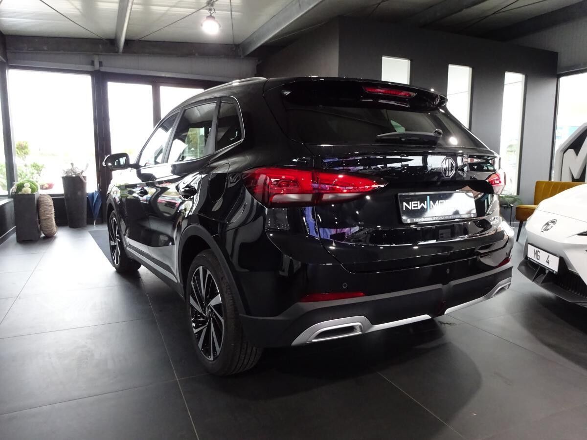 MG ZS Hybrid + Luxury Automatik MY 2025 Black Month