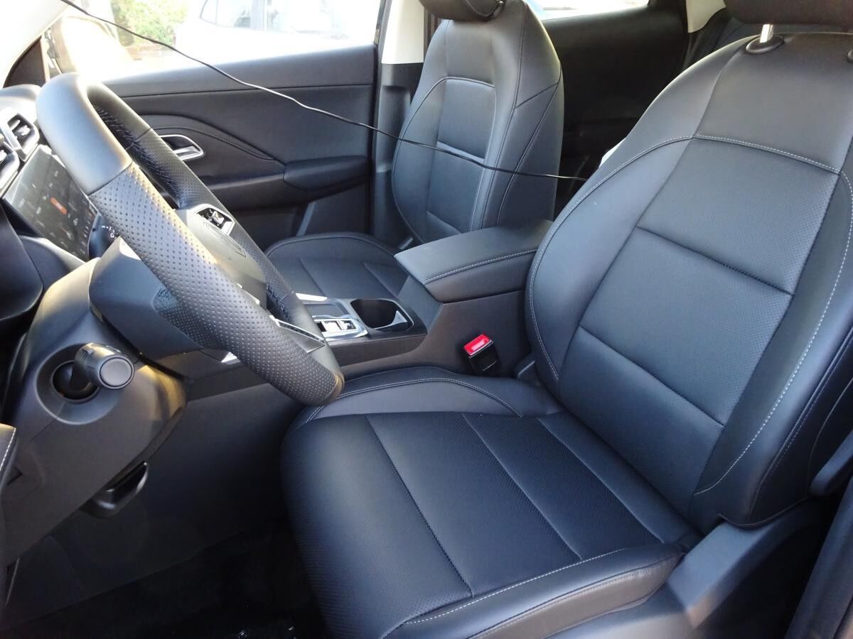 MG ZS Hybrid + Luxury Automatik MY 2025 Black Month