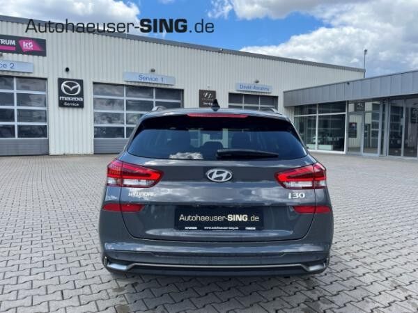 Hyundai i30 cw Kombi Automatik M-Hybrid LED Kamera