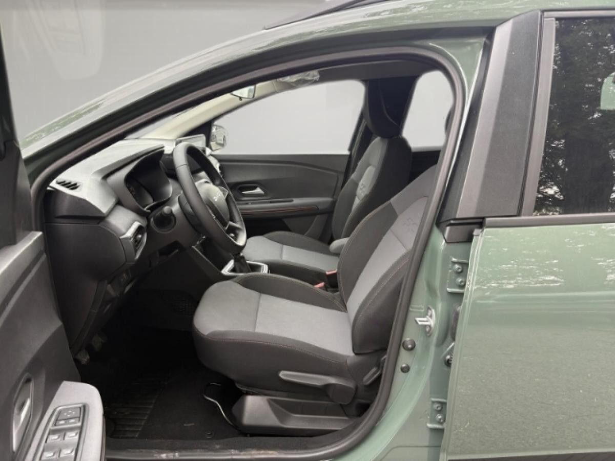 Dacia Jogger Extreme+ ECO-G 100 INKL. WARTUNG *Navi*Keyless*Kamera*Sitzheizung*uvm.