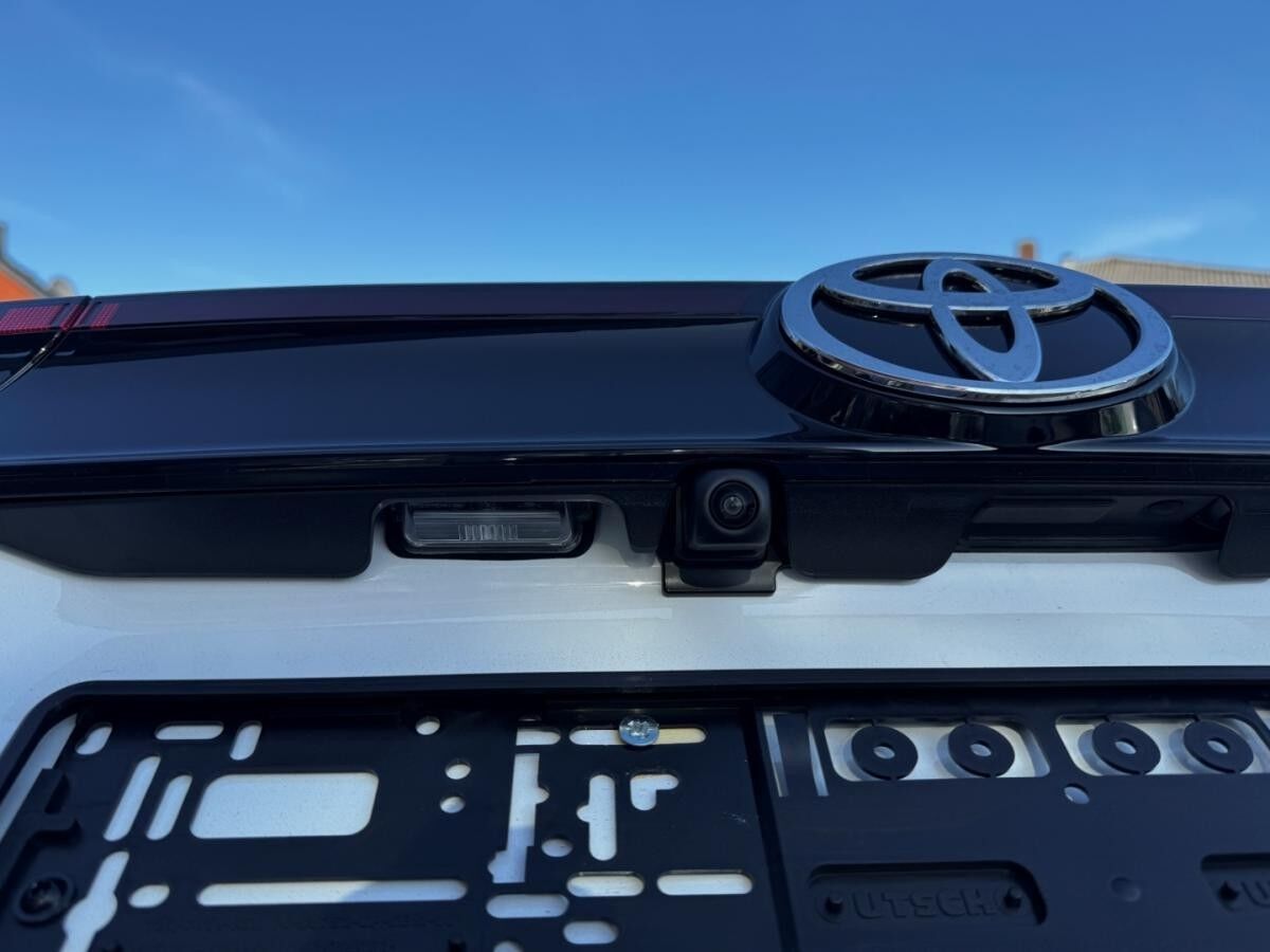 Toyota Yaris Cross Hybrid Teampl.*SHZG*NAVI*RFK* Navi Digitales Cockpit LED ACC Apple