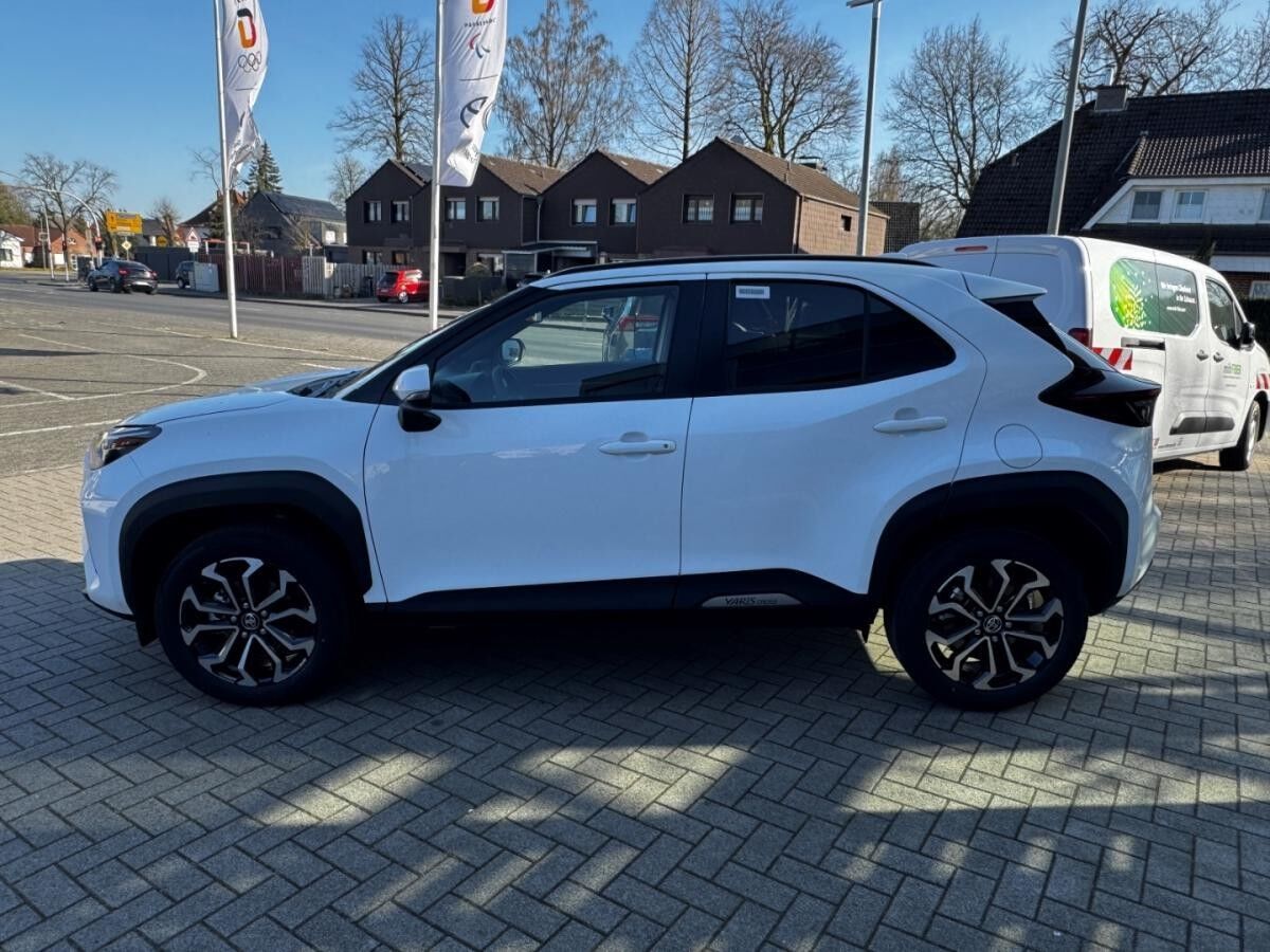 Toyota Yaris Cross Hybrid Teampl.*SHZG*NAVI*RFK* Navi Digitales Cockpit LED ACC Apple