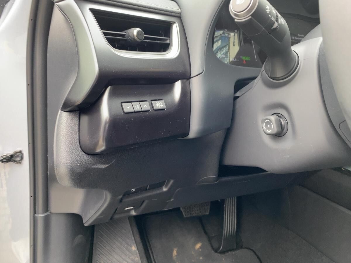 Lexus UX-300h ❤️💥F Sport Design❤️💥 Lexus UX-300h ❤️💥F Sport Design❤️💥