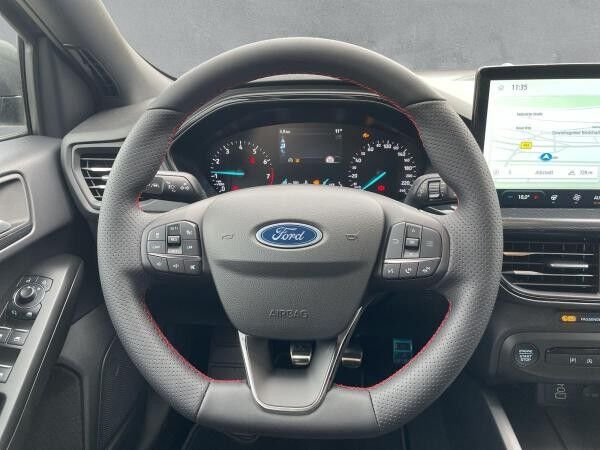 Ford Focus Focus ST-Line / 125 PS / LED / RFK / HEZ / sofort Verfügbar