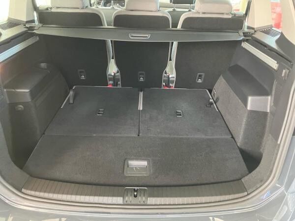 Volkswagen Touran CL 1.5TSI ACC.7-SITZE.NAVI+VC.2xPDC.APP-C.SHZ