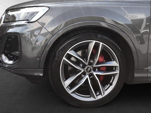 Audi Q7 45 TDI quattro S-LINE+MATRIX+AHK+3.SITZREIHE Audi Q7 45 TDI quattro S-LINE+MATRIX+AHK+3.SITZREIHE
