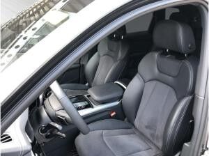 Audi Q7 45 TDI quattro S-LINE+MATRIX+AHK+3.SITZREIHE Audi Q7 45 TDI quattro S-LINE+MATRIX+AHK+3.SITZREIHE