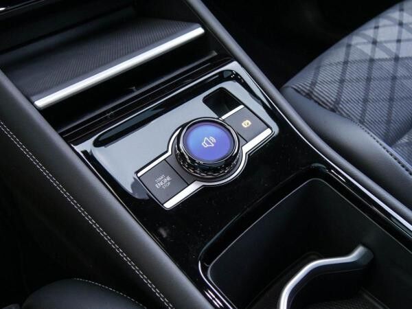 Volkswagen Tiguan R-Line 1,5 l eTSI Pano Standh. Harman Kardon