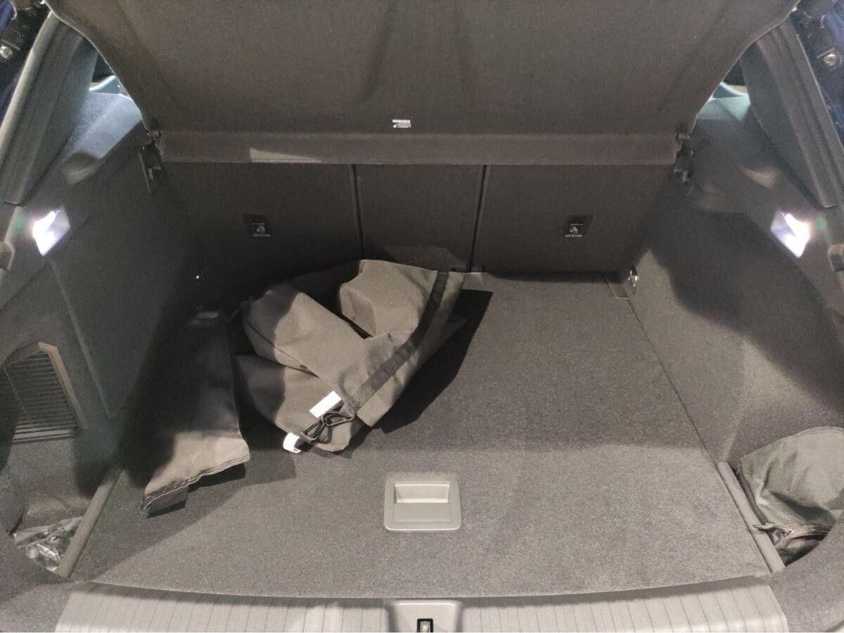 Cupra Terramar 1.5 e-Hybrid DSG VZ Sennheiser Matrix Cupra Terramar 1.5 e-Hybrid DSG VZ Sennheiser Matrix