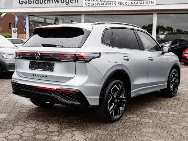 Volkswagen Tiguan "R-LINE" 1,5 l eHybrid 6-Gang-DSG AHK-WKR-IQ-DRIVE-LM20-MATRIX-NAVI