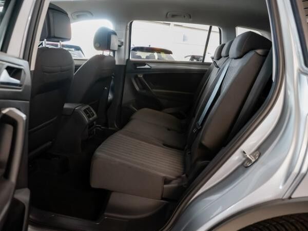 Volkswagen Tiguan Allspace 1,5 TSI DSG Life AHK ACC NaviMedia 7-Sitzer
