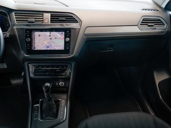 Volkswagen Tiguan Allspace 1,5 TSI DSG Life AHK ACC NaviMedia 7-Sitzer