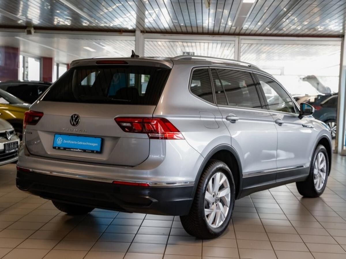 Volkswagen Tiguan Allspace 1,5 TSI DSG Life AHK ACC 7-Sitzer LED NaviMedia 18Zoll