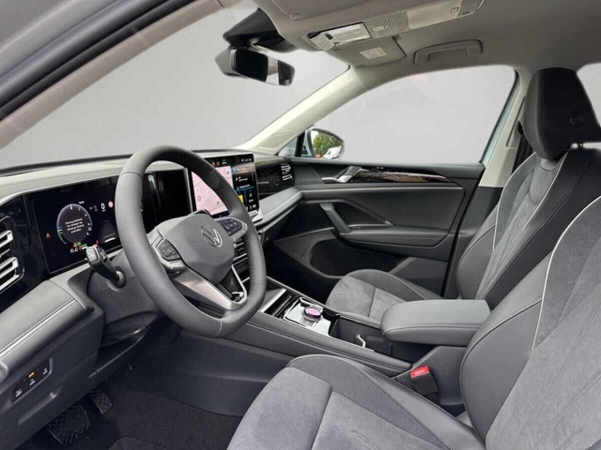 Volkswagen Tiguan 1.5TSI eHybrid Elegance AHK+GJR+NAV+ACC