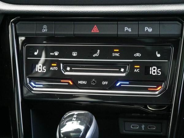 Volkswagen T-Roc R 2.0 TSI DSG 4MOTION Pano AHK Akrapo. 19Zoll LED-Matrix