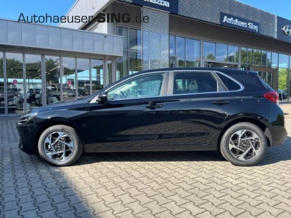 Hyundai i30 LED Kamera Digitales Cockpit PDCv+h NAV