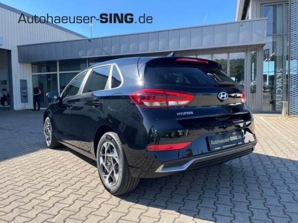 Hyundai i30 LED Kamera Digitales Cockpit PDCv+h NAV
