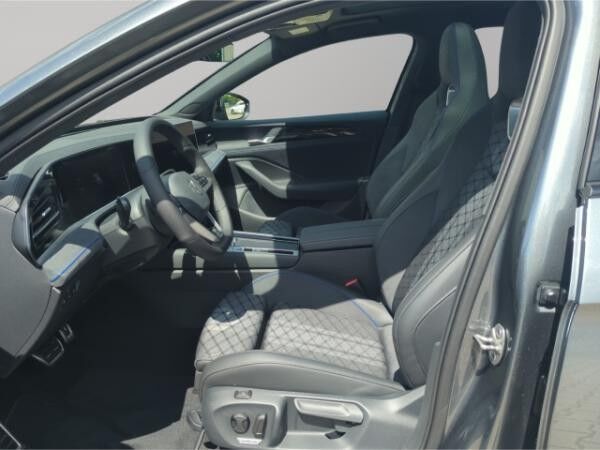 Volkswagen Passat R-Line 4Motion 2.0 TDI DSG AHK,AreaView,Matrix