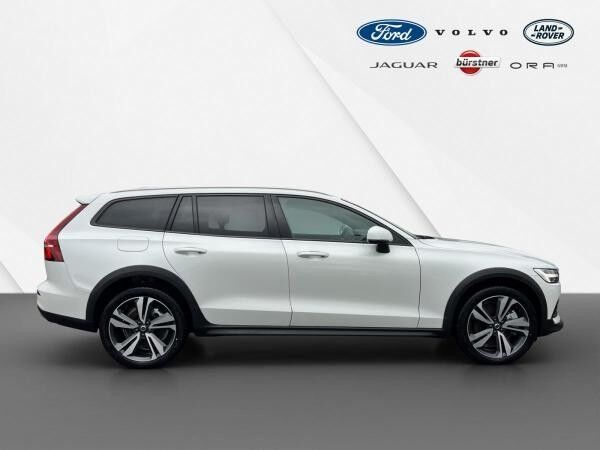 Volvo V60 Cross Country Plus 2024 B5 Benzin AWD