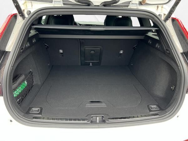 Volvo V60 Cross Country Plus 2024 B5 Benzin AWD