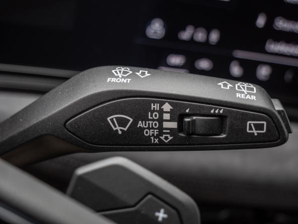 Audi A6 e-tron Avant edition one beige e-tron quattro