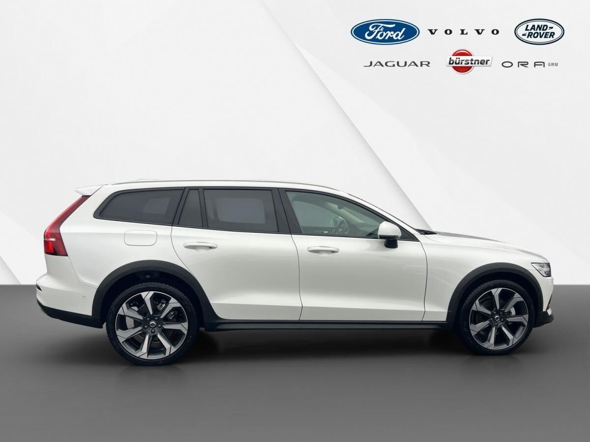 Volvo V60 Cross Country Ultimate 2024 B4 Diesel AWD