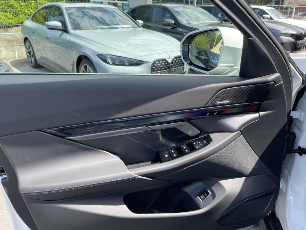 BMW i5 eDrive40 Touring || 19Z adapt.LED H&K Sitzh.