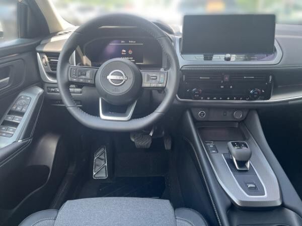 Nissan Qashqai 1.3DIG-T 158PS Xtronic N-Connecta / Winterpaket / PGD