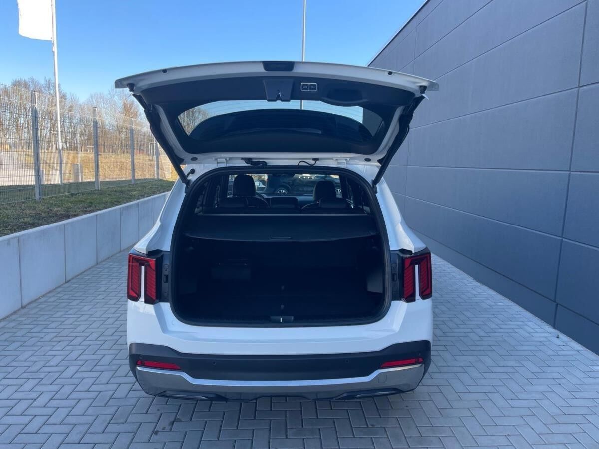 Kia Sorento 1.6T PHEV AWD Platinum LED Leder Head-Up Kia Sorento 1.6T PHEV AWD Platinum LED Leder Head-Up