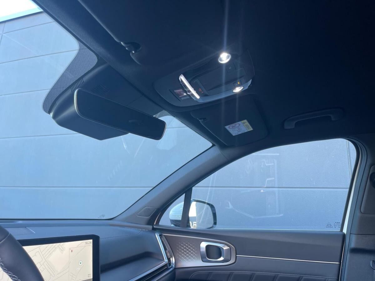 Kia Sorento 1.6T PHEV AWD Platinum LED Leder Head-Up Kia Sorento 1.6T PHEV AWD Platinum LED Leder Head-Up